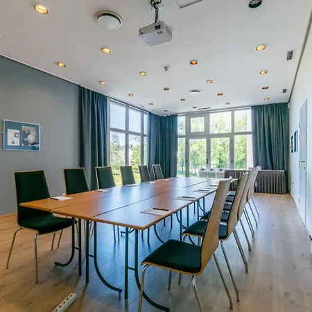 מלון Scandic Park 4*